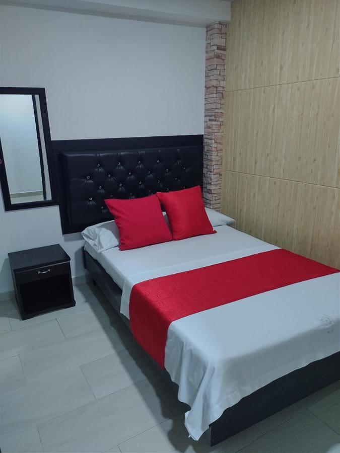Hotel Plaza Centro フロレンシア エクステリア 写真