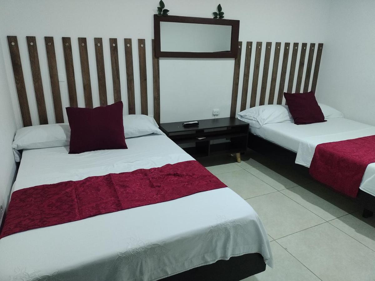 Hotel Plaza Centro フロレンシア エクステリア 写真