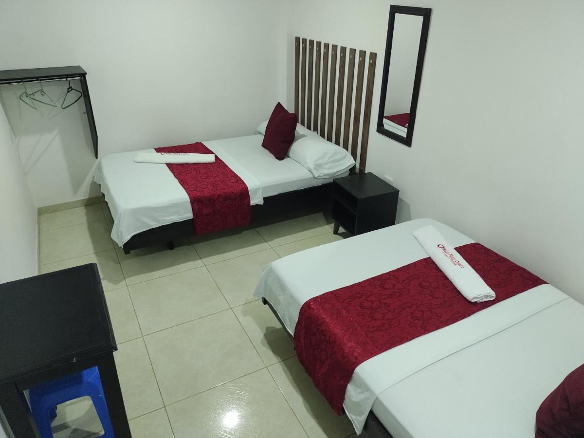 Hotel Plaza Centro フロレンシア エクステリア 写真