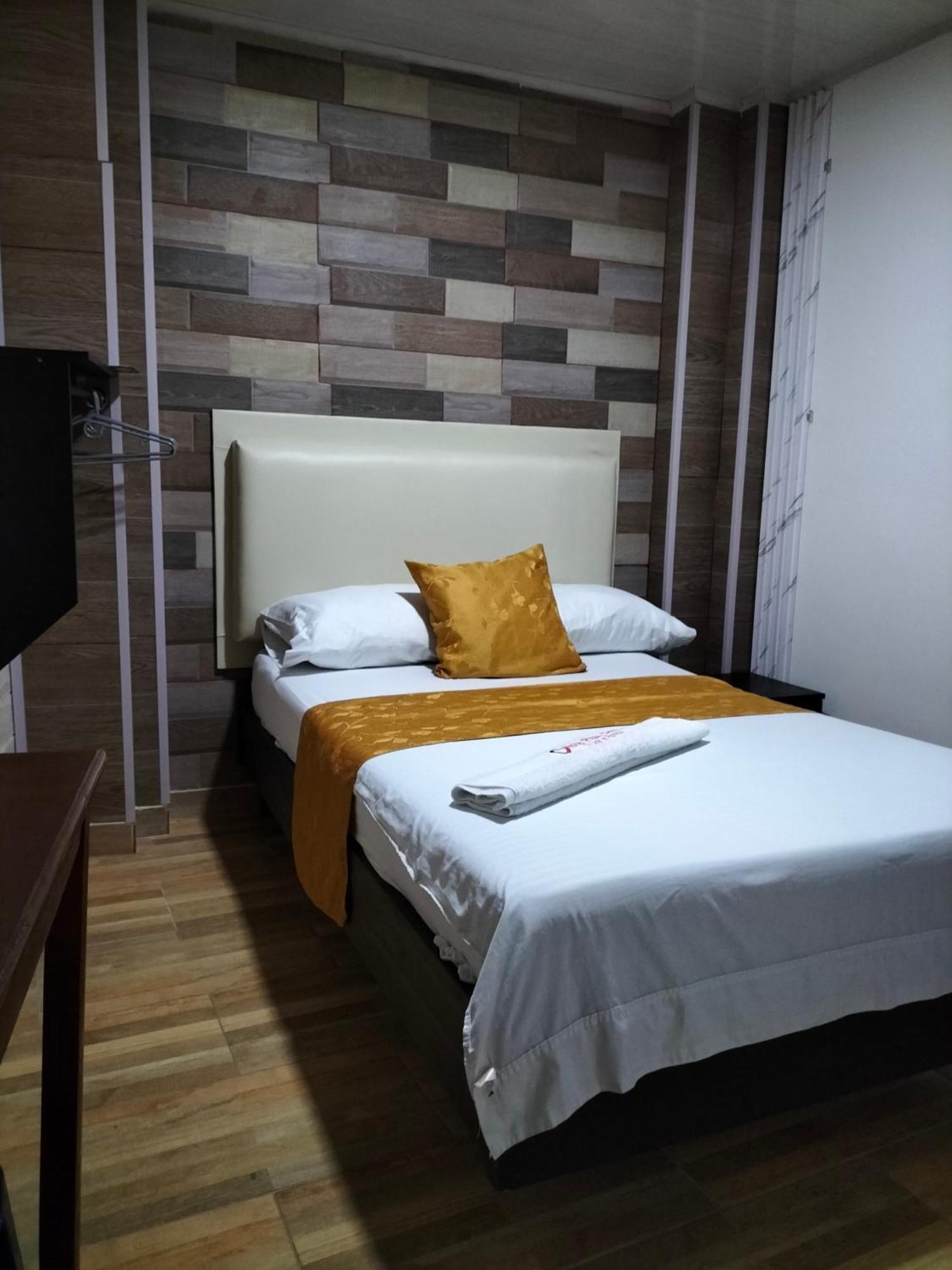 Hotel Plaza Centro フロレンシア エクステリア 写真